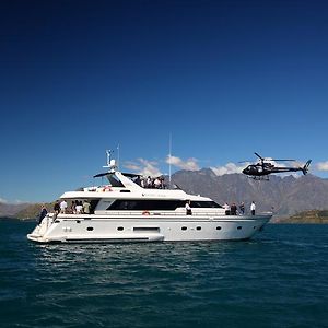 Four-Bedroom Yacht